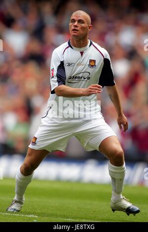 PAUL KONCHESKY der FA-CUP-Finale MILLENNIUM Stadion CARDIFF WALES 13. Mai 2006 Stockfoto