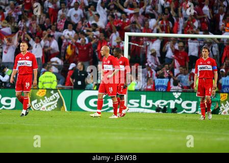 DISPONDENT BORO Spieler MIDDLESBROUGH V Sevilla FC PHILIPS Stadion EINDHOVEN HOLLAND 10. Mai 2006 Stockfoto