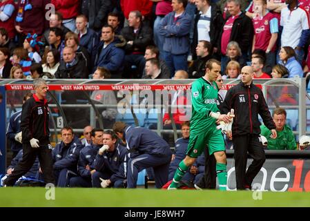 MARK SCHWARZER Blätter PITCH MIDDLESBROUGH V WEST HAM UTD VILLA PARK BIRMINGHAM 23. April 2006 Stockfoto