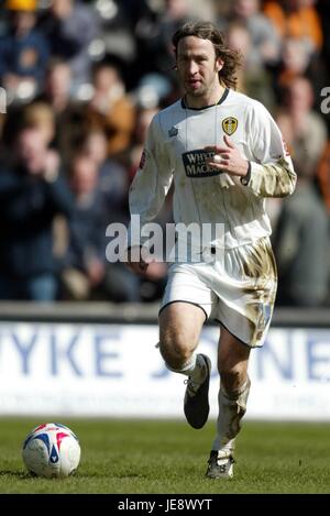 SHAUN DERRY LEEDS UNITED FC KC STADIUM HULL ENGLAND 1. April 2006 Stockfoto