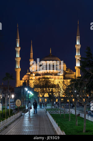Istanbul, Türkei - 16. April 2017: Blaue Moschee (Sultanahmet Camii) in der Nacht Stockfoto