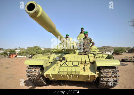 2014-03-06 AMISOM Tank Crew-3 (12993381784) Stockfoto