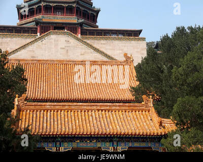 2014.08.27.135937 Paiyun Dian Foxiang Ge Sommerpalast Beijing Stockfoto