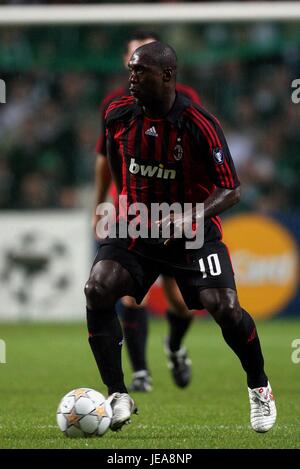 CLARENCE SEEDORF AC Mailand CELTIC PARK GLASGOW Schottland 3. Oktober 2007 Stockfoto