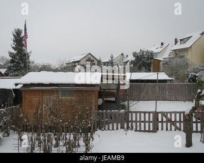 Dieses Foto zeigt einen Blick auf Hockenheim, eine Stadt in Baden-Württemberg. Hockenheim ist bekannt für seine Rennstrecke und ist ein prominenter Ort im Motorsport, der häufig Formel-1-Rennen und andere internationale Motorsportveranstaltungen ausrichtet. Stockfoto