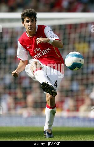 CESC FABREGAS ARSENAL V PARIS SAINT GERMAIN EMIRATES Stadion LONDON ENGLAND 28. Juli 2007 Stockfoto