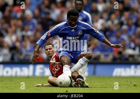 RYAN GIGGS & JOHN OBI MIKEL CHELSEA V MANCHESTER UNITED WEMBLEY Stadion LONDON ENGLAND 19. Mai 2007 Stockfoto