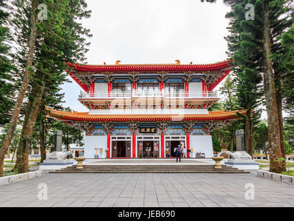 NANTOU, TAIWAN - 1. Mai 2017: Xuanguang Tempel in Sonne-Mond-See, Taipei, Taiwan Stockfoto