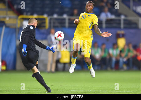 Adrian Chovan Carlos Strandberg während der UEFA European Under-21 Übereinstimmung zwischen der Slowakei und Schweden an Arena Lublin am 22. Juni 2017 in Lublin, Polen. (Foto: MB-Media) Stockfoto