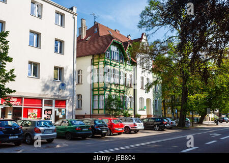 Sopot, Polen - 10. Juni 2017: Traditionelle Gebäude von Sopot Ferienort im Sommer Stockfoto