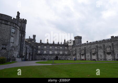 Details zu Kilkenny Castle und seinen Garten, Irland Stockfoto