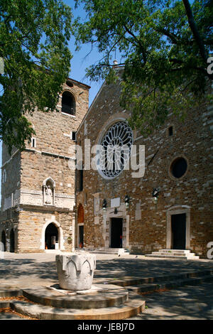 Italien Friaul Triest Kirche von St Giusto Fassade Stockfoto