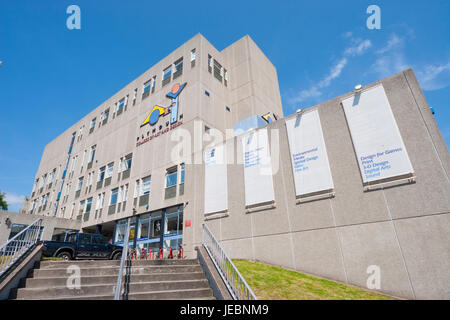 Aussenansicht des ursprünglichen Plymouth College of Art und Design Gebäude vor der Modernisierung, sonnigen Sommer, Tavistock Place, Plymouth, Devon England UK Stockfoto