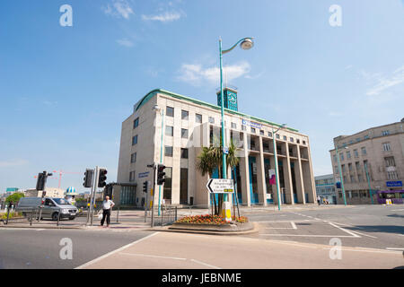 Die Royal Bank Of Scotland Gebäude am St Andrew Cross Kreisverkehr in Plymouth, Grade ll aufgeführt, sonnigen Sommer. Devon, England, Vereinigtes Kingdon, UK Stockfoto