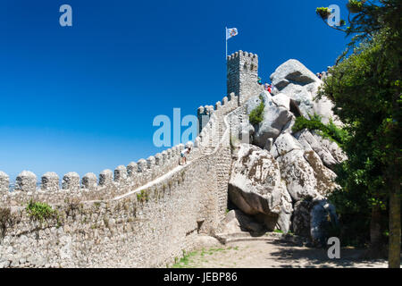 Castelo Dos Mouros mittelalterliche Höhenburg in Sintra Stockfoto