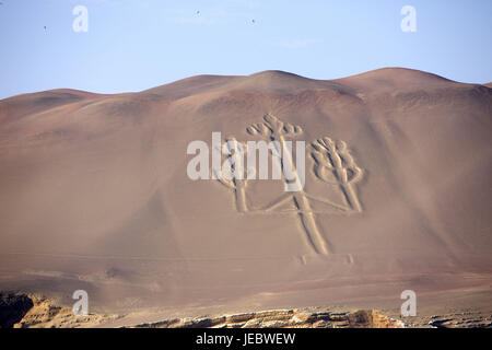 Peru, Paracas, Geoglyph in der Landschaft, Stockfoto