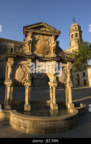 Spanien, Andalusien, Baeza, Plaza de Santa María, Charakter gut mit Jet, Stockfoto