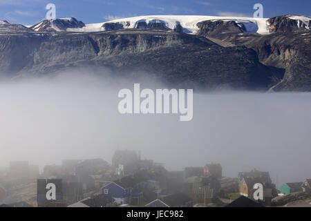 Grönland, Uummannaq, Küstenlandschaft, Wohn-Häuser, Nebel, Nordgrönland, Reiseziel, der Arktis, Berge, E scharf, Schnee, menschenleer, nebligen Meer, mystisch, Felsen, felsig, spärlich, Häuser, Wohnungen, Häuser, Gletscher, Stockfoto