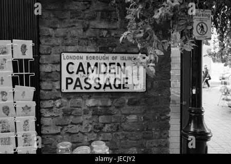 Camden Passage in der Nähe der Engel im London Borough of Islington.  Haus bis hin zu Antiquitäten. Stockfoto