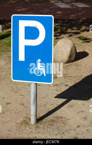 Verkehrszeichen Behinderte Person Parkplatz Stockfoto