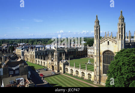 Großbritannien, England, Cambridgeshire, Cambridge, Blick auf die Stadt, Kings College, Europa, Stadt, Ziel, Ort von Interesse, Gebäude, Struktur, Architektur, Architektur, Universität, Uni-Gebäude, Fassade, Türme, Architektur, Tor, Türme, Rasen, Häuser, Stockfoto