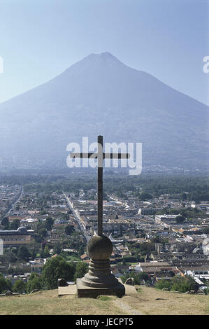 Guatemala, Antigua Guatemala, Cerro De La Cruz, Kreuz, Ansicht, Vulkan, Mittelamerika, Lateinamerika, Reiseziel, Tourismus, Ort von Interesse, Suche, Stadtübersicht, Icon, glauben, Religion, Christentum, Berg, Stockfoto