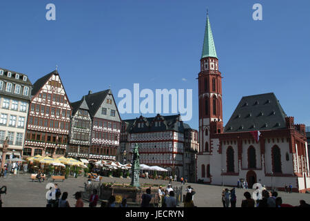 Deutschland, Hessen, Frankfurt am Main, Roman Berg, römisch, Fachwerk Häuser, Touristen, Brunnen, Quadrat, Fußgängerzone, Marktplatz, Statue, Sehenswürdigkeit, Fachwerk, Kirche, Kirchturm, gut Charakter, Gerechtigkeit, historisch, Straßencafés, Altstadt, Bau, Architektur, Kultur, Nikolaikirche, Struktur, Person, Sommer, Stadt, Stadt, Häuser, Fassaden, Stockfoto