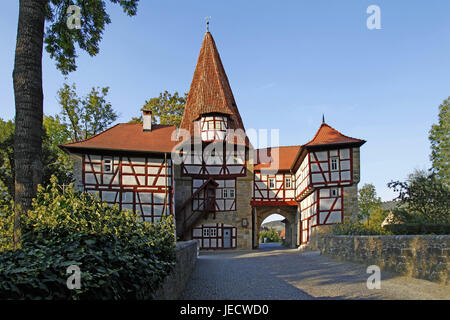 Deutschland, Bayern, Unterfranken, Iphofen, Rödelseer Süd Seite, Gebäude, Tor, Tor, Weg durch Sonnenschein, niemand, Turm, Einfahrt, Ausfahrt, Franken, Stockfoto