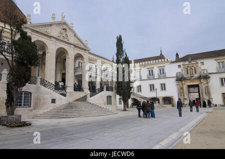 Eingang der historischen Universität Coimbra, Portugal, Stockfoto