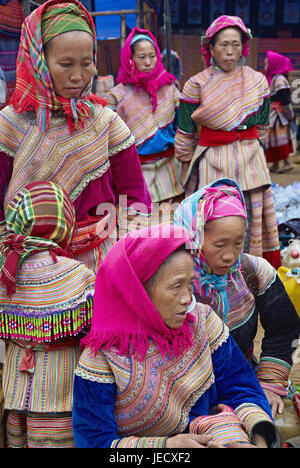 Asien, Vietnam, Menschen in traditioneller Kleidung, Nahaufnahme, Stockfoto