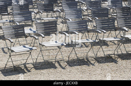 Österreich, Oberösterreich, Bad Sound, Health Resort Park, Stühle, leer, Stockfoto