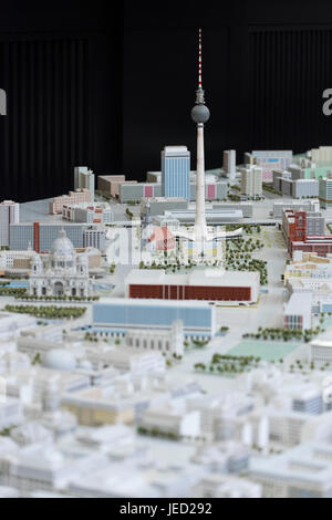 Berlin. Deutschland. Modell zeigt Alexanderplatz auf der Berliner Statdmodelle, Modelle der Berliner Innenstadt bei der Senatsverwaltung für städtische Entwicklung Stockfoto