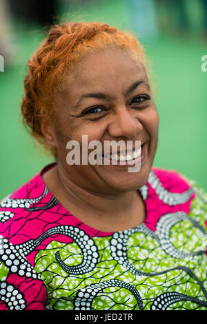 Patrice Lawrence, Schriftsteller und Autor von Romanen für junge Erwachsene, 2017 die Buchhändler Young Adult Preisträger, auf der 2017 Hay Festival of Literature and the Arts Hay on Wye, Wales UK Stockfoto