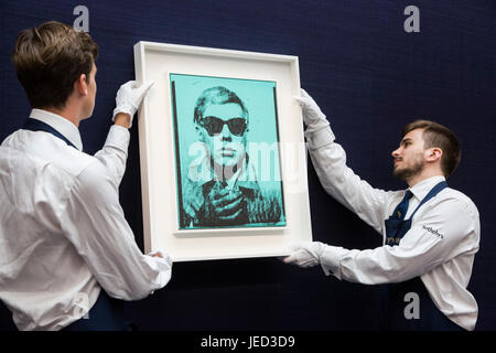 Londdon, UK. 23. Juni 2017. Im Bild: Selbstbildnis, 1963 / 64, von Andy Warhol, schätzen GBP 5 – 7m. Vorschau von Sotheby's Contemporary Art Evening Sale findet am 28. Juni 2017. Stockfoto