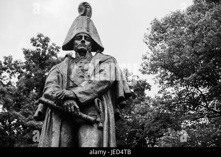 RIGA, Lettland - 11. September 2008: Statue des russischen Kommandanten, das Militär minister Michael Andreas Barclay de Tolly in Esplanade in Riga. Denkmal Stockfoto