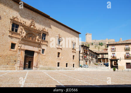 Avellaneda Palast und Schloss. Plaza Mayor, Peñarande de Duero, Burgos Provinz, Kastilien-Leon, Spanien. Stockfoto