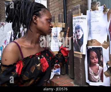 Dami ging mit in die Schule und kannte viele von diesen fehlt/Toten in das Feuer, das der 24-geschossige Grenfell Tower in North Kensington, London am 14. Juni 2017 zerstört.  Der Tod offiziell bei 75-Maut aber wird ohne Zweifel auf drei Zahlen steigen. Stockfoto