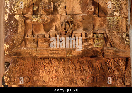 Alte Steinmauer Stuck Skulptur an der Antike Schnitzerei Wand am antiken Tempel Bayon-Tempel Stockfoto