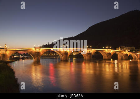 Blick auf Heidelberg, Europa, Deutschland, Baden-Würtemberg, Baden Rhein Ebene, Kurpfalz, Rhein-Neckar Gebiet, dem Neckar, Ode Wald Neckartal, Altstadt, alte Brücke Stockfoto