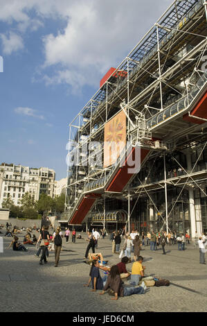 Frankreich, Paris, Teil der Stadt Beaubourg, Centre Georges Pompidou, Streetart-Künstler, Touristen, kein Model-release Stockfoto