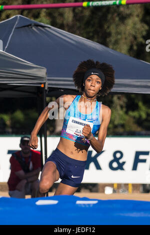 Sacramento, CA. 23. Juni 2017. Frauen Hochspringerin Vashti Cunningham Versuch 6-2 während der USATF Außenbahn und Feld Meisterschaft 2.Tag an Hornet Stadion Sacramento, CA. Thurman James/CSM/Alamy Live News Stockfoto