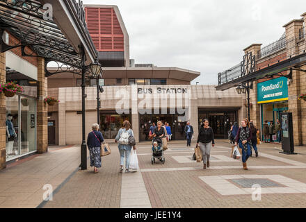 Der Captain Cook Square Einkaufszone in Middlesbrough, England, Vereinigtes Königreich, einschließlich des Busbahnhofs Stockfoto