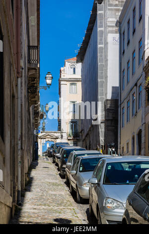 Fragmente aus den Straßen des alten Lissabon. Lissabon ist bunt, freundlich und sehr attraktiv. Stockfoto