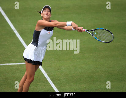 Spaniens Garbine Muguruza in Aktion während ihres Spiels mit Australiens Ashleigh Barty tagsüber sechs der 2017 AEGON Classic im Priorat Edgbaston, Birmingham. Stockfoto