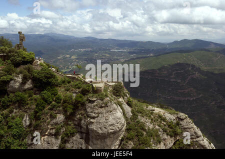 Spanien, Katalonien, Sierra Montserrat, Lookout und Blick auf die Landschaft, Stockfoto