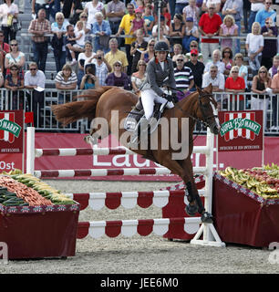 Pferderennen, Deutsche Meisterschaften springen und training im Jahr 2010 in Münster, Springreiterinnen, Meredith Michaels-Beerbaum auf Le Mans 8, 2. Platz, Silbermedaille, Stockfoto