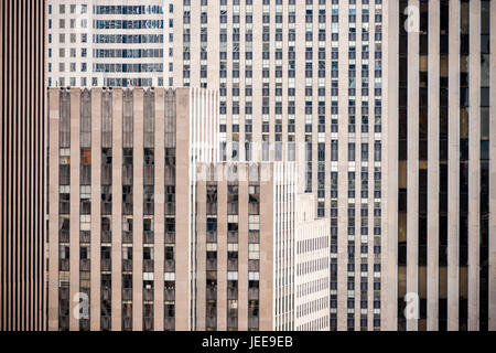 Zusammenfassung von Bürogebäuden des Rockefeller Center in New York am Mittwoch, 21. Juni 2017.  (© Richard B. Levine) Stockfoto