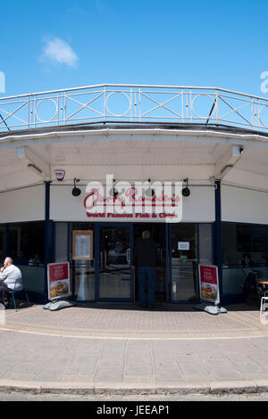 Harrys Ramsdens Fish &amp; Chips Restaurant Swanage Dorset.Harry Ramsden: weltweit bekannt für Fisch-n-Chips. Mit über 40 Niederlassungen in ganz Großbritannien. Stockfoto