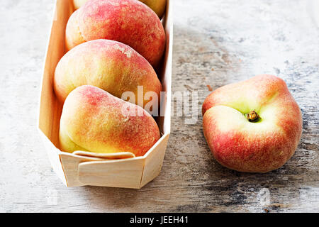 Saturn donut Flachbild Pfirsiche Stockfoto