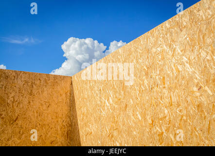 Teil aus Holz gebaute Haus von sip-panels. Stockfoto